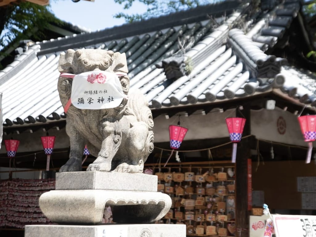 彌栄神社の狛犬