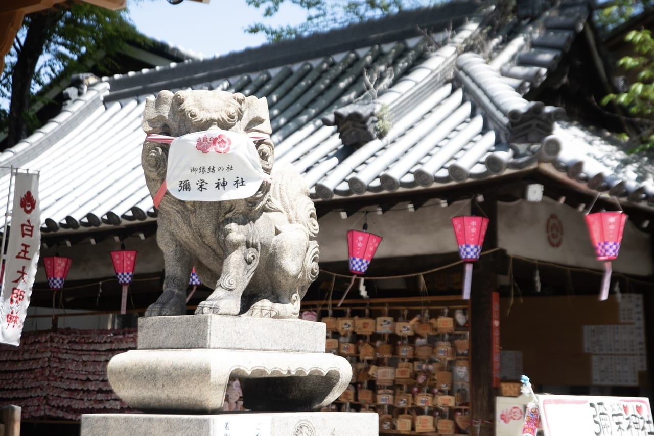 彌栄神社の狛犬