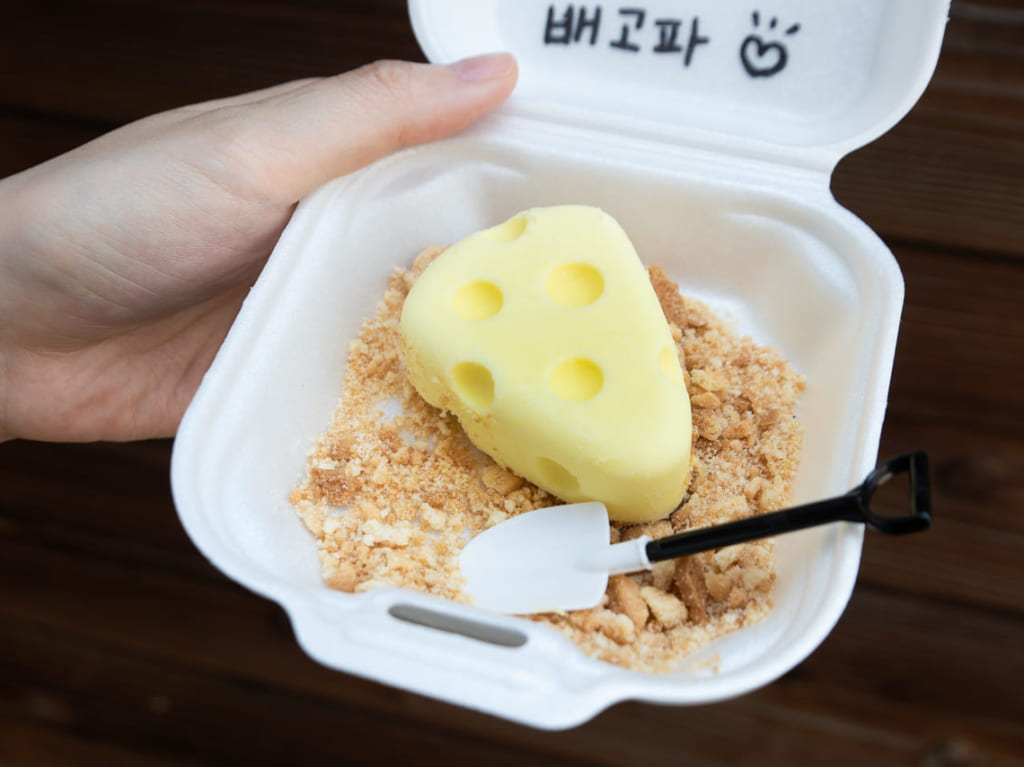 デチョルはペゴパ駅のチーズケーキ