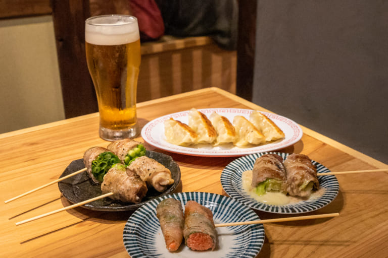 北巽にオープンした野菜巻き串と餃子 とらじ