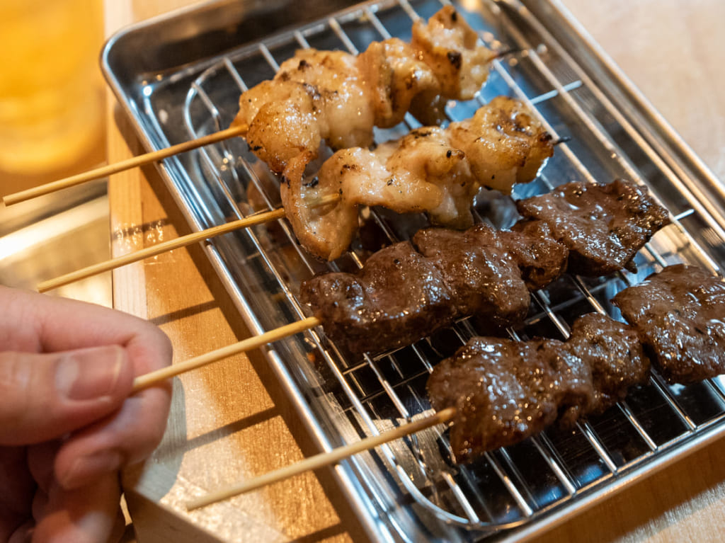 大阪コリアタウンと鶴橋駅の間にある牛ホルモン串焼き「チング」