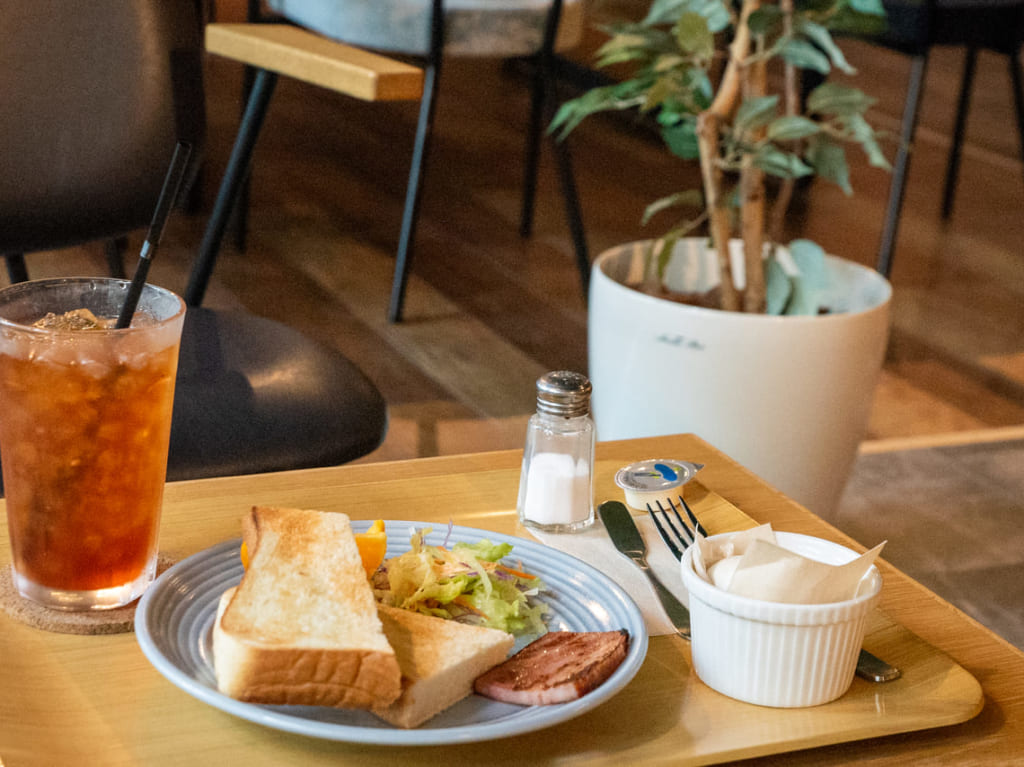 鶴橋駅近くのコンセントが使えるカフェ「cafe seeds」のモーニング