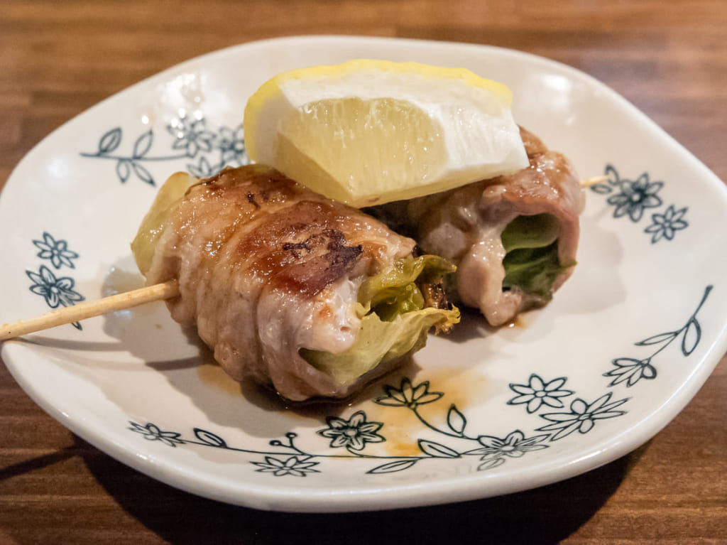 北巽駅近くの居酒屋「旬菜ダイニングかえる」の串焼き