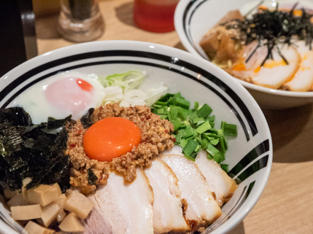 森ノ宮駅近くの油そば・まぜそばロマン本店