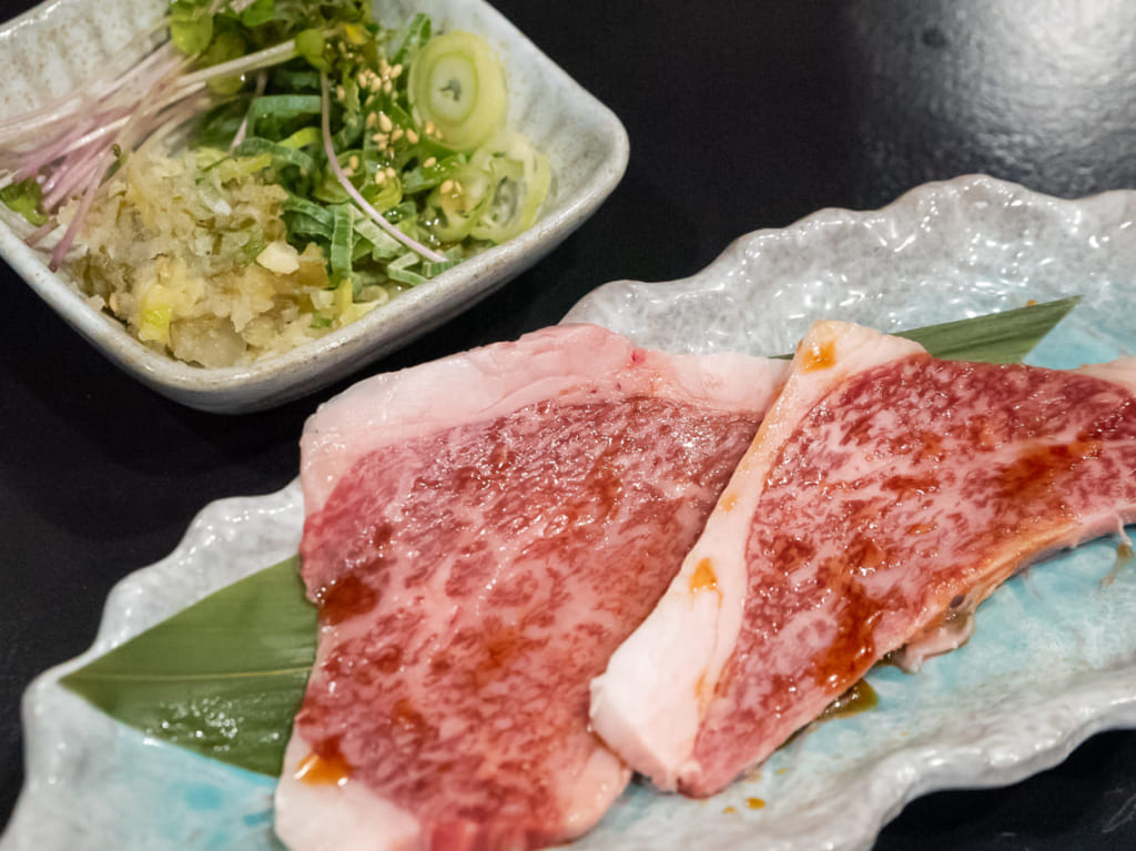 新深江にオープンした「焼肉なるちゃん」のまぼろしカルビ