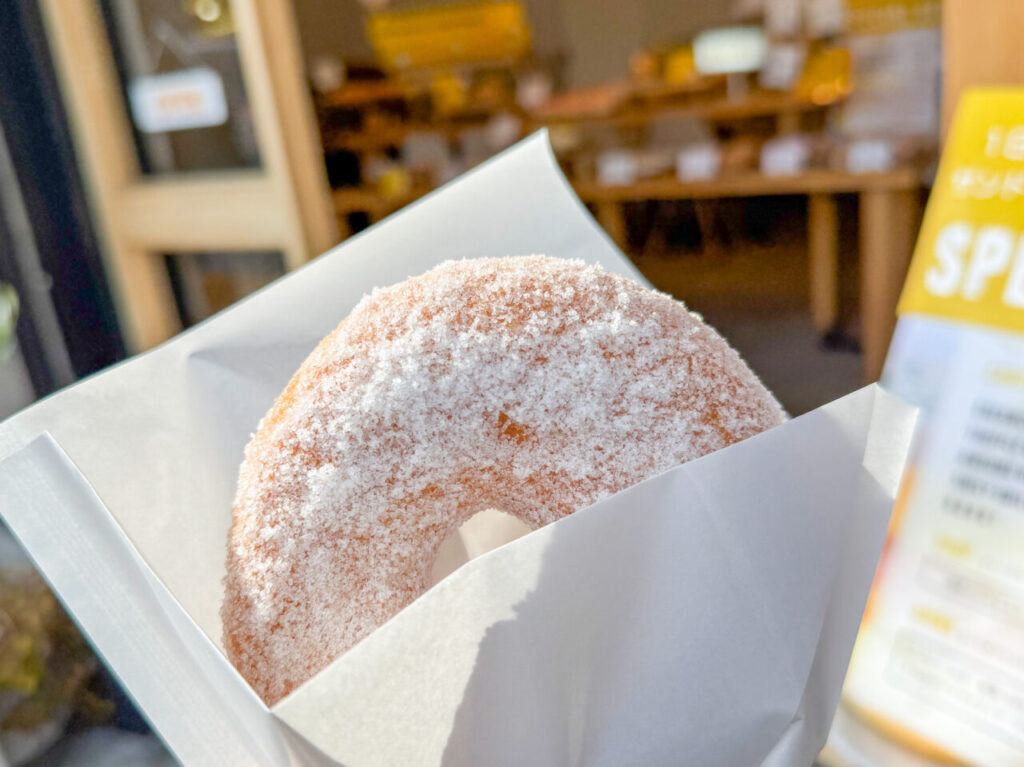 TOMORROW TIGER BAGELの食べ歩きよう生ベーグルドーナツ